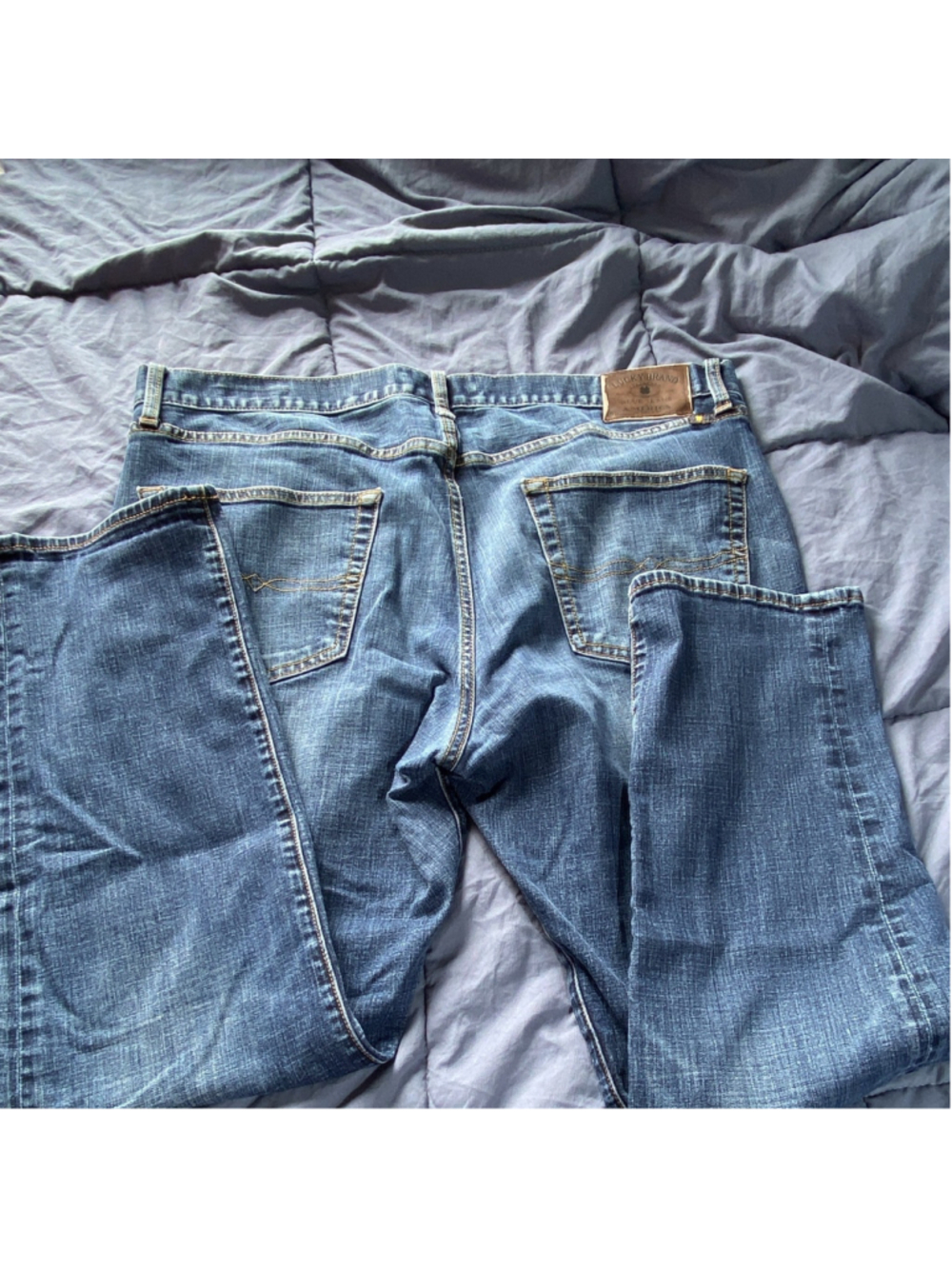 Lucky Brand Men’s Straight Athletic Fit Blue Medium Wash Stretch Denim Jeans - Picture 11 of 12